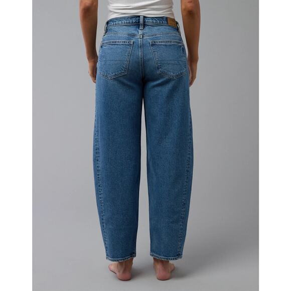 NWT American Eagle Stretch Barrel Jeans Mid-Rise Tinted Medium Sz 4 R - Picture 2 of 15